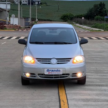 Volkswagen Fox Sportline 1.6 Completo