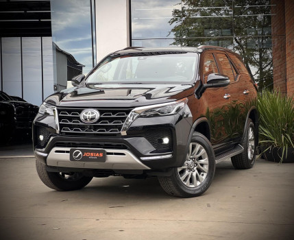 Toyota  hilux sw4 srx 4x4 2.8 tdi 16v dies. aut.