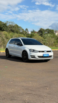 Volkswagen Golf HIGHLINE 1.4 TSI