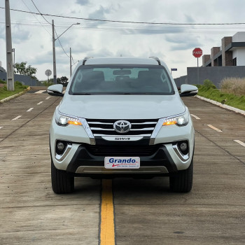 Toyota Hilux Sw4 SRX 4x4 - 2.8 Diesel