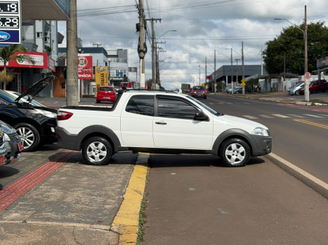 Fiat Strada Working Cd 1.4 Flex 2014 Completa