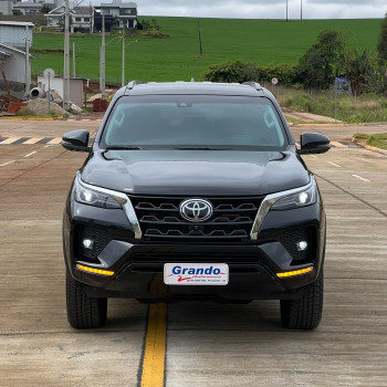 Toyota Hilux Sw4 SRX 2.8 Diesel 4x4