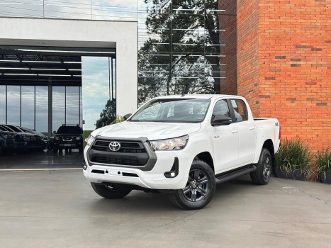 Toyota  hilux 2.8 sr 4x4 cd 16v diesel 4p aut