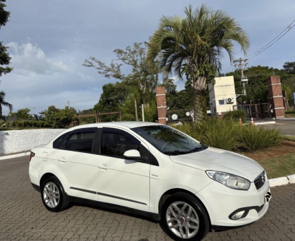 Fiat Grand siena GRAND SIENA ESSENCE 1.6 DUALOGIC