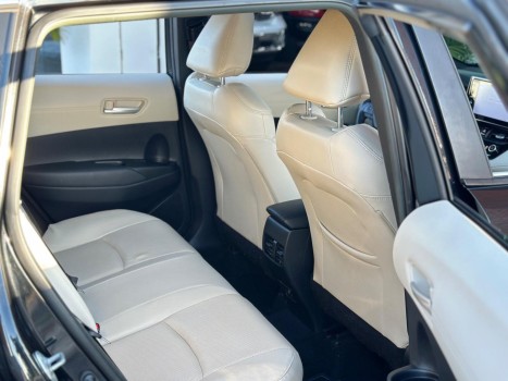 Toyota  ccross xrx hybrid