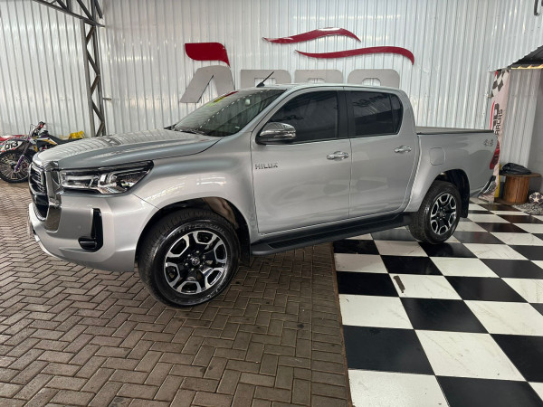 Toyota Hilux 2.8 D-4D TURBO DIESEL CD SRV 4X4 AUTOMÁTICO