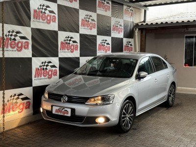 Volkswagen Jetta HIGHLINE 2.0 TSI 211CV