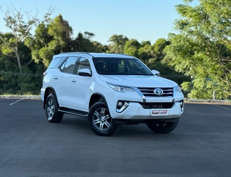 Toyota Hilux Toyota Hilux SW4 SRV 4x2 2.7 (Aut) (Flex) 2019