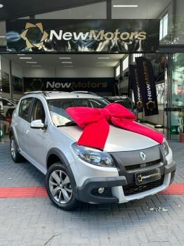 Renault Sandero SANDERO STEPWAY 1.6 8v AUT