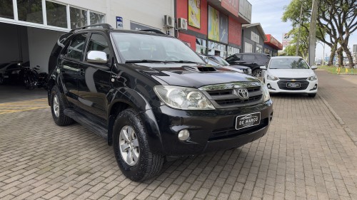 Toyota Hilux Sw4 SRV 4X4