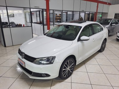 Volkswagen Jetta Highline 2.0 TSI 16V 4p Tiptronic