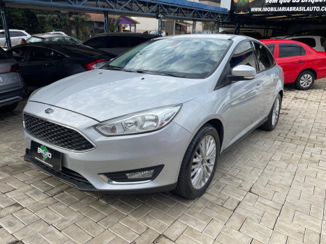 Ford Focus FOCUS SEDAN 2.0
