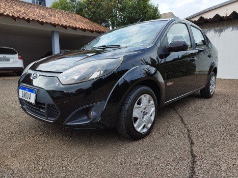 Ford Fiesta SEDAN 1.6
