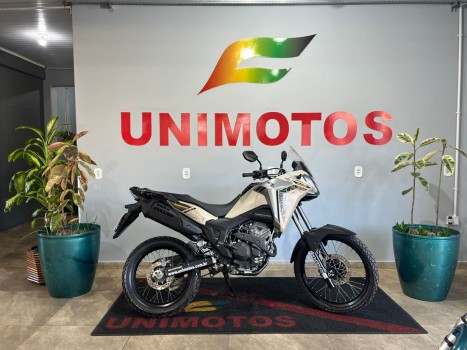 Honda Xre 300 SAHARA ADV