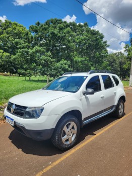 Renault Duster 1.6 TechRoad 