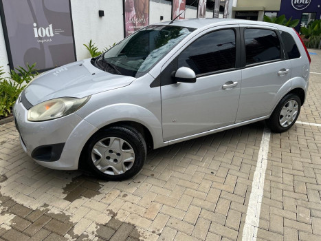 Ford Fiesta 1.6 completo