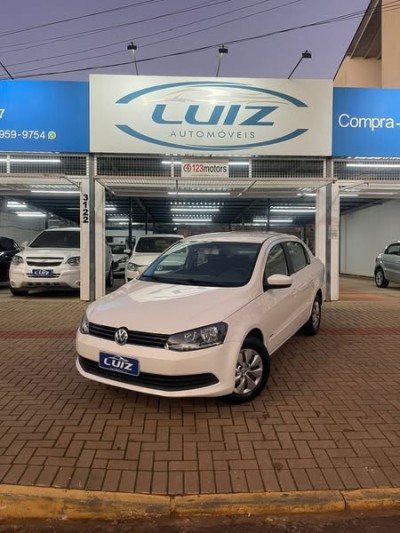 Volkswagen Voyage 1.0 Completo revisado Ótimo estado