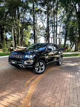 Jeep Compass Limited 2.0 4x4 - Impecável
