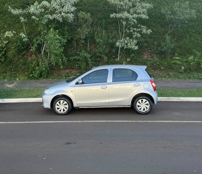 Toyota Etios X 1.3 CAMBIO MANUAL