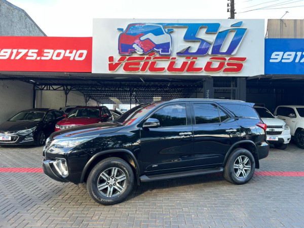 Toyota Hilux Sw4 SRV 2.7 FLEX 4X2
