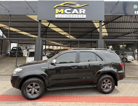 Toyota Hilux Sw4 SRV 4X4