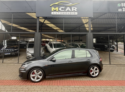 Volkswagen Golf GTI  2.0 tsi 220 cv