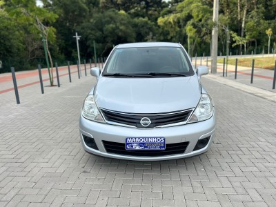 Nissan Tiida 2012 completo 1.8 Único Dono