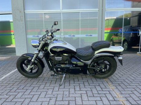 Suzuki Boulevard M800