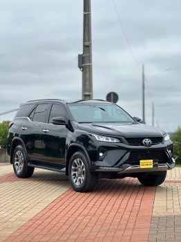 Toyota Hilux SW4 Diamond 2.8 TB 4x4 Die. Aut 