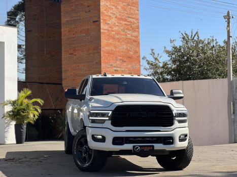 RAM  3500 laramie 6.7 night edition cd 4x4 die