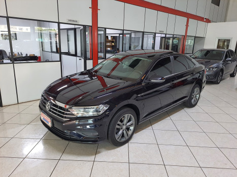 Volkswagen Jetta Comfort. 250 TSI 1.4 Flex 16v Aut.