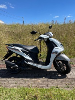 Yamaha FLUO 125 