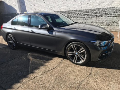BMW 320 Top de linha