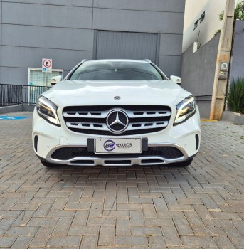 Mercedes-Benz GLA Advance 1.6 Turbo Flex