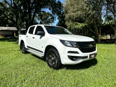 Chevrolet S10 LS 2.8 4x4 - Câmbio Manual