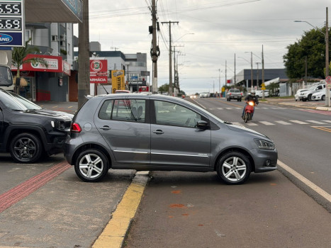Volkswagen Fox Highline 1.6 Flex 2016 Completo