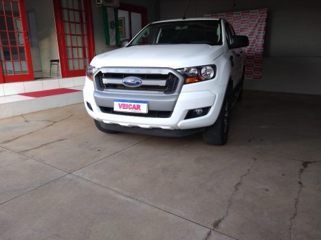 Ford Ranger XLS CD 4X4 2.2 MANUAL