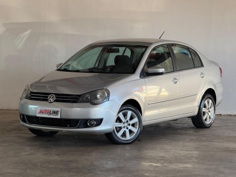 Volkswagen Polo Sedan Comfortline 1.6 8V (Flex) 2012