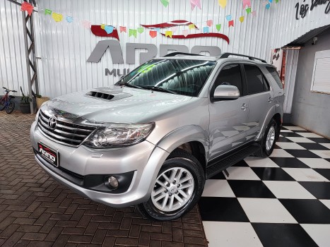 Toyota Hilux Sw4 3.0 SRV 4X4 16V TURBO INTERCOOLER DIESEL 4P AUTOMÁTICO