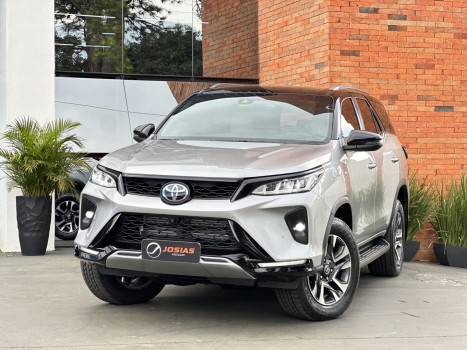 Toyota  hilux sw4 srx diamo. 4x4 2.8 tb die aut.