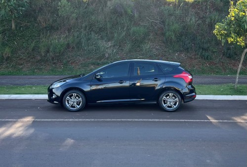 Ford Focus SE PLUS