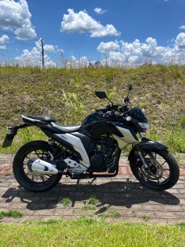 Yamaha Fzr FZ 25 FAZER