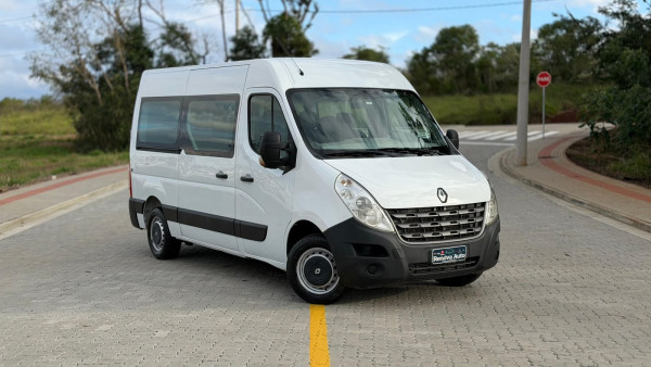 Renault Master L2H2 2.3 16 LUGARES