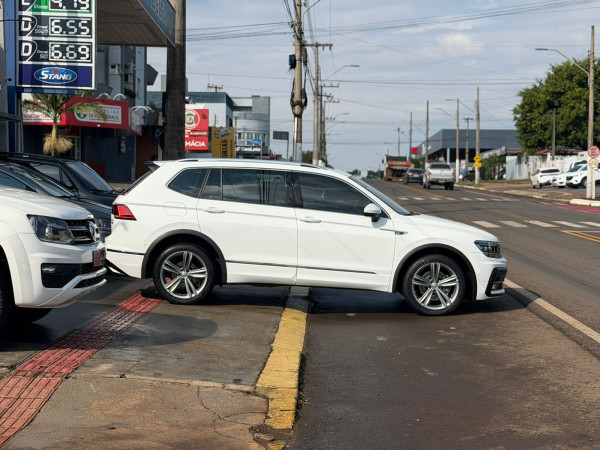 Volkswagen Tiguan R-Line Allspace 350 Tsi 2.0 4x4 2019 Completa