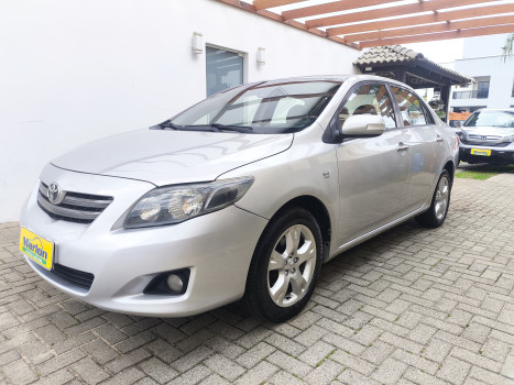 Toyota Hilux SW4 Diamond 2.8 TB 4x4 Die. Aut Corolla XEi