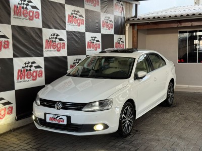 Volkswagen Jetta HIGHLINE 2.0 TSI 211CV