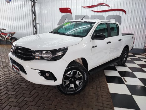 Toyota Hilux 2.8 NARROW 4X4 CD 16V DIESEL 4P MANUAL