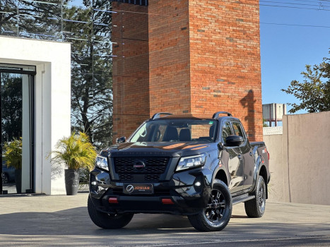 Nissan  frontier pro4x
