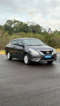 Nissan Versa 