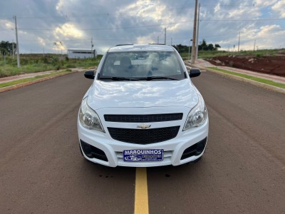 Chevrolet Montana 2017 completa 1.4 Único Dono